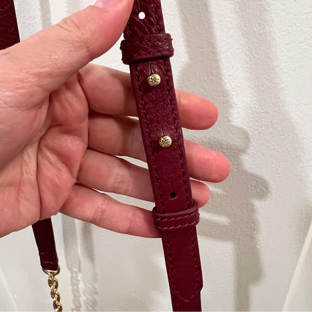 Tory Burch
Tory Burch Burgundy Leather Bitten Clutch Bag - Picture 6 of 9